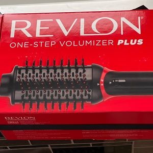 Revlon One-Step Volumizer Plus